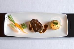 Guance di manzo brasate