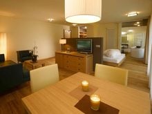 Suite 1375