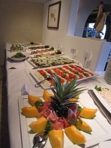 Kalte Vorspeisen vom Buffet -- Gaumenfreuden wurden geweckt!